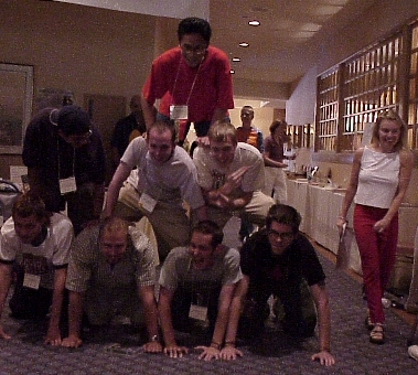 veganpyramid-3.jpg (141126 bytes)